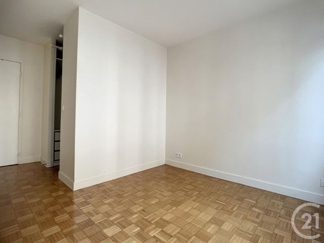 Appartement F4 à louer - 4 pièces - 81,61 m2 - Paris - 75015 - ILE-DE-FRANCE