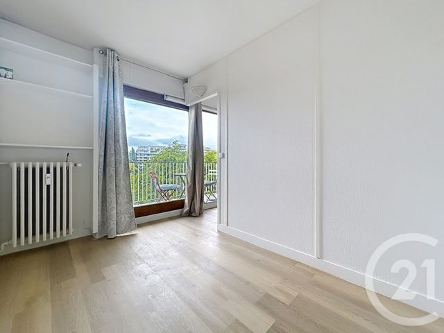 Afficher la photo en grand Appartement T2 à louer - 2 pièces - 34,09 m2 - Boulogne Billancourt - 92 - ILE-DE-FRANCE