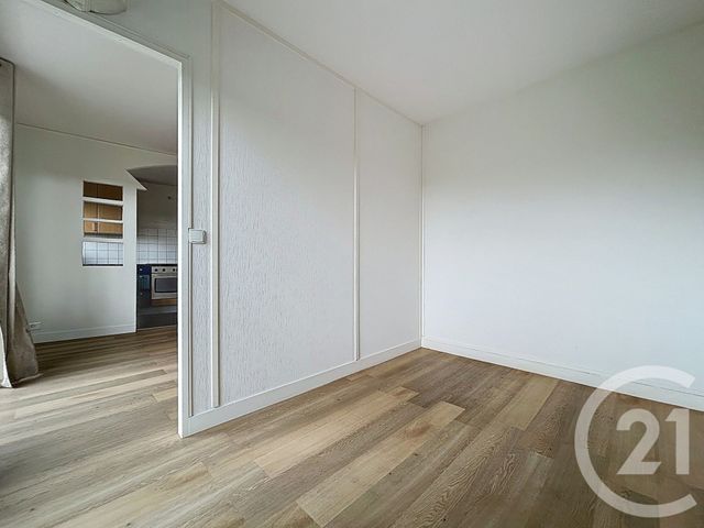 Afficher la photo en grand Appartement T2 à louer - 2 pièces - 34,09 m2 - Boulogne Billancourt - 92 - ILE-DE-FRANCE