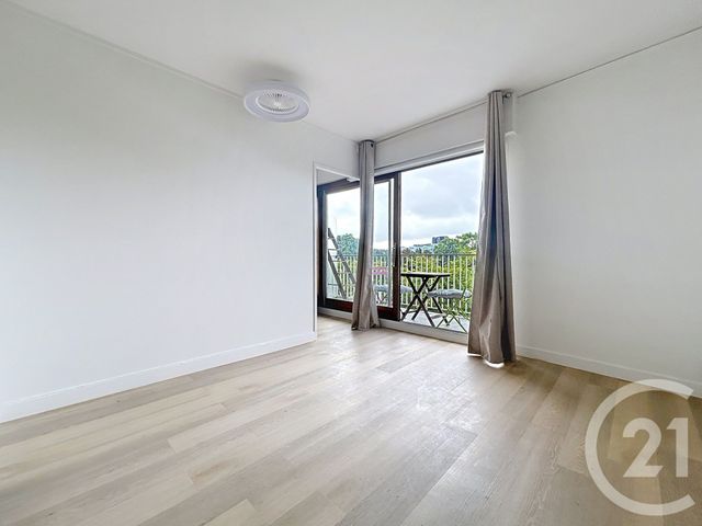 Afficher la photo en grand Appartement T2 à louer - 2 pièces - 34,09 m2 - Boulogne Billancourt - 92 - ILE-DE-FRANCE
