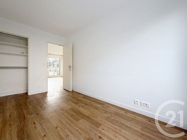 Appartement T3 &agrave; louer - 3 pi&egrave;ces - 56,18 m2 - Rueil Malmaison - 92 - ILE-DE-FRANCE