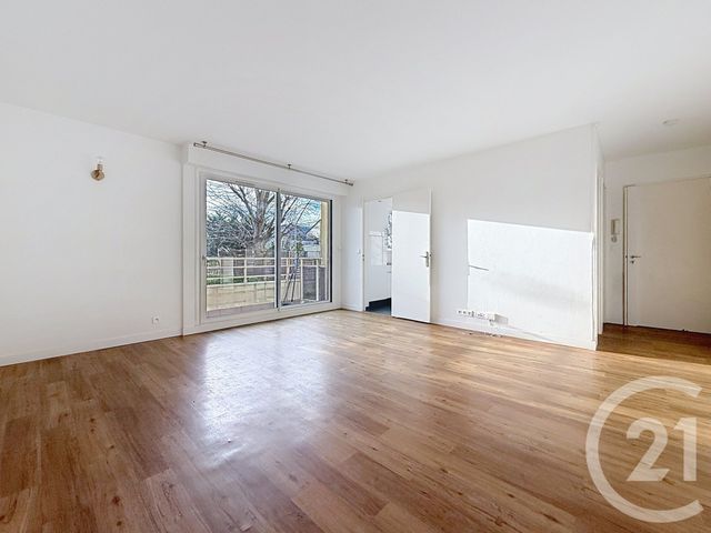 Appartement T3 &agrave; louer - 3 pi&egrave;ces - 56,18 m2 - Rueil Malmaison - 92 - ILE-DE-FRANCE
