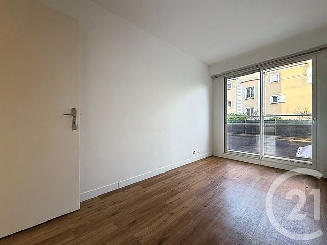 Appartement T3 &agrave; louer - 3 pi&egrave;ces - 56,18 m2 - Rueil Malmaison - 92 - ILE-DE-FRANCE