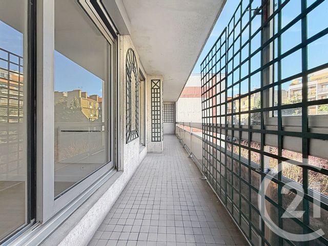 Appartement T4 &agrave; louer - 4 pi&egrave;ces - 105,87 m2 - Paris - 75015 - ILE-DE-FRANCE