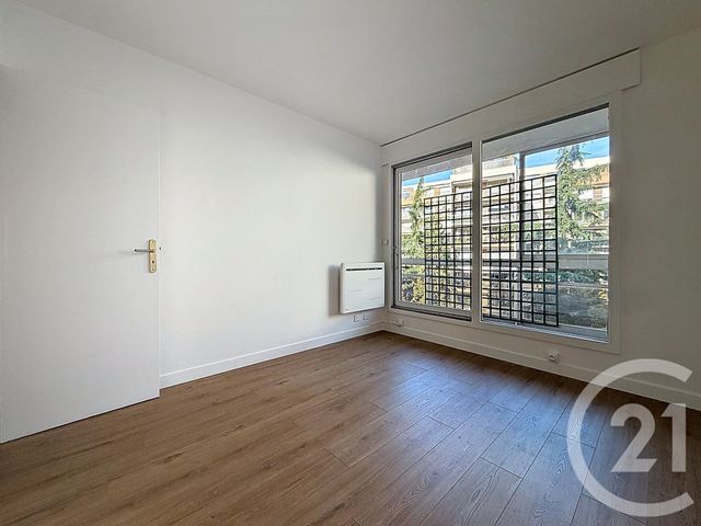 Appartement T4 &agrave; louer - 4 pi&egrave;ces - 105,87 m2 - Paris - 75015 - ILE-DE-FRANCE