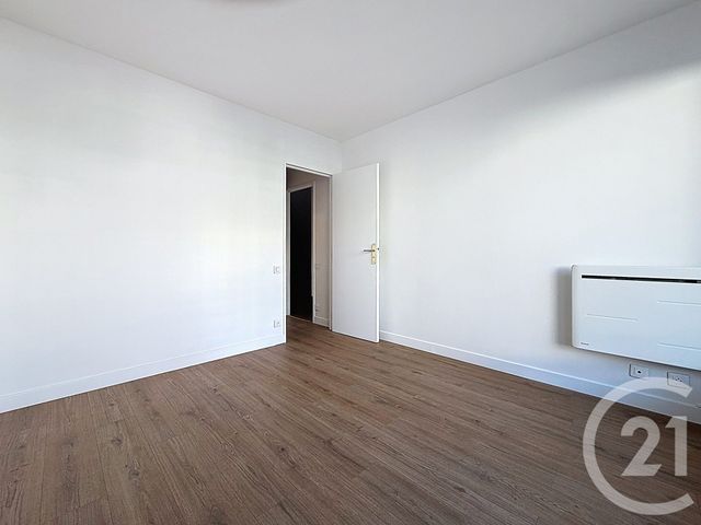 Appartement T4 &agrave; louer - 4 pi&egrave;ces - 105,87 m2 - Paris - 75015 - ILE-DE-FRANCE