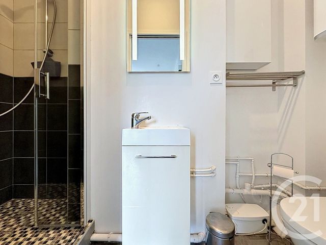 Appartement T2 &agrave; louer - 2 pi&egrave;ces - 25,85 m2 - Issy Les Moulineaux - 92 - ILE-DE-FRANCE