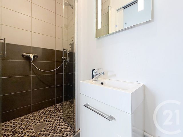 Appartement T2 &agrave; louer - 2 pi&egrave;ces - 25,85 m2 - Issy Les Moulineaux - 92 - ILE-DE-FRANCE
