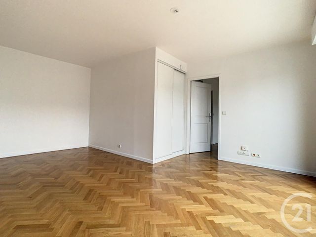 Appartement T2 &agrave; louer - 2 pi&egrave;ces - 46,07 m2 - Issy Les Moulineaux - 92 - ILE-DE-FRANCE