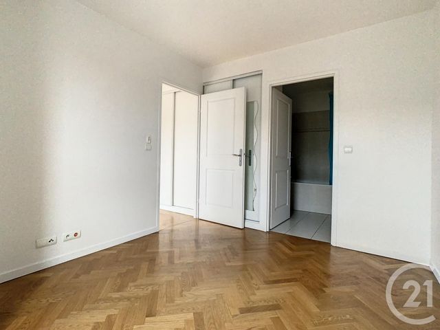Appartement T2 &agrave; louer - 2 pi&egrave;ces - 46,07 m2 - Issy Les Moulineaux - 92 - ILE-DE-FRANCE