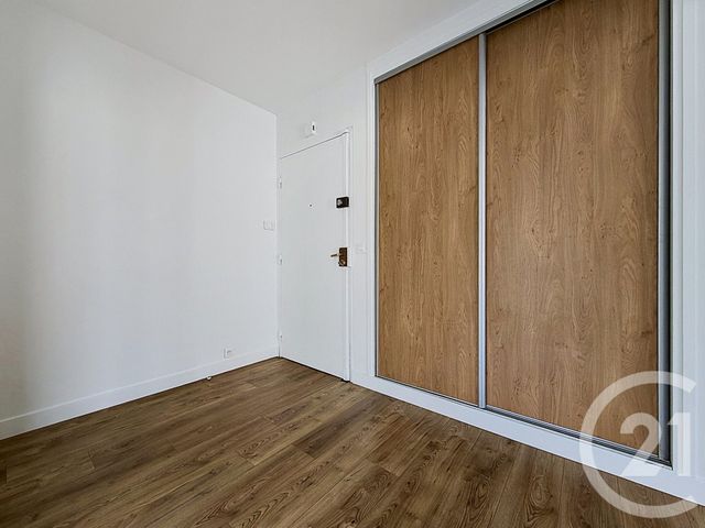 Appartement T3 &agrave; louer - 3 pi&egrave;ces - 84,70 m2 - Courbevoie - 92 - ILE-DE-FRANCE