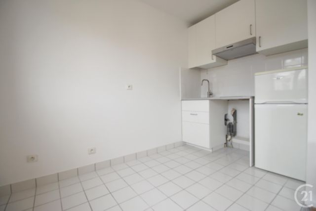 Appartement T1 &agrave; louer - 1 pi&egrave;ce - 25,69 m2 - Boulogne Billancourt - 92 - ILE-DE-FRANCE