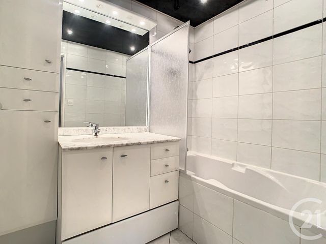 Appartement T2 &agrave; louer - 2 pi&egrave;ces - 43,94 m2 - St Cloud - 92 - ILE-DE-FRANCE