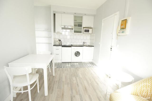 Appartement T2 &agrave; louer - 2 pi&egrave;ces - 24,35 m2 - Boulogne Billancourt - 92 - ILE-DE-FRANCE