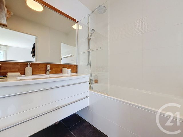 Appartement T2 &agrave; louer - 2 pi&egrave;ces - 46,05 m2 - Issy Les Moulineaux - 92 - ILE-DE-FRANCE