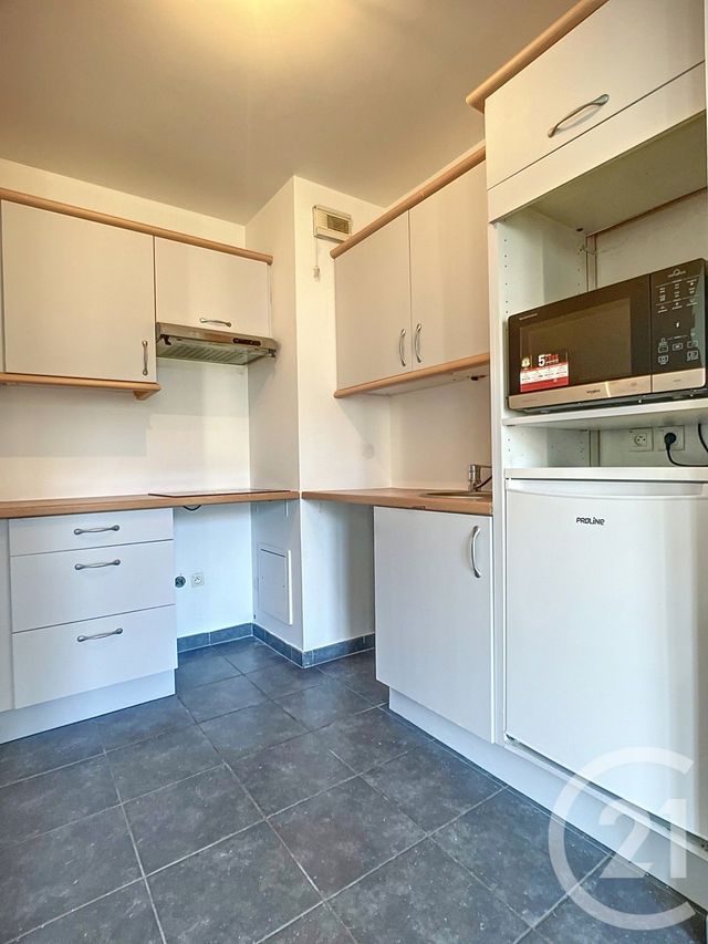 Appartement T2 &agrave; louer - 2 pi&egrave;ces - 43,21 m2 - Issy Les Moulineaux - 92 - ILE-DE-FRANCE