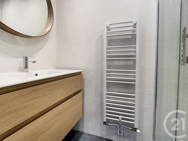 Appartement T2 &agrave; louer - 2 pi&egrave;ces - 40,80 m2 - Paris - 75010 - ILE-DE-FRANCE