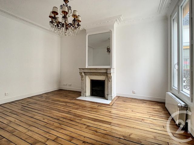 Appartement T2 &agrave; louer - 2 pi&egrave;ces - 40,80 m2 - Paris - 75010 - ILE-DE-FRANCE